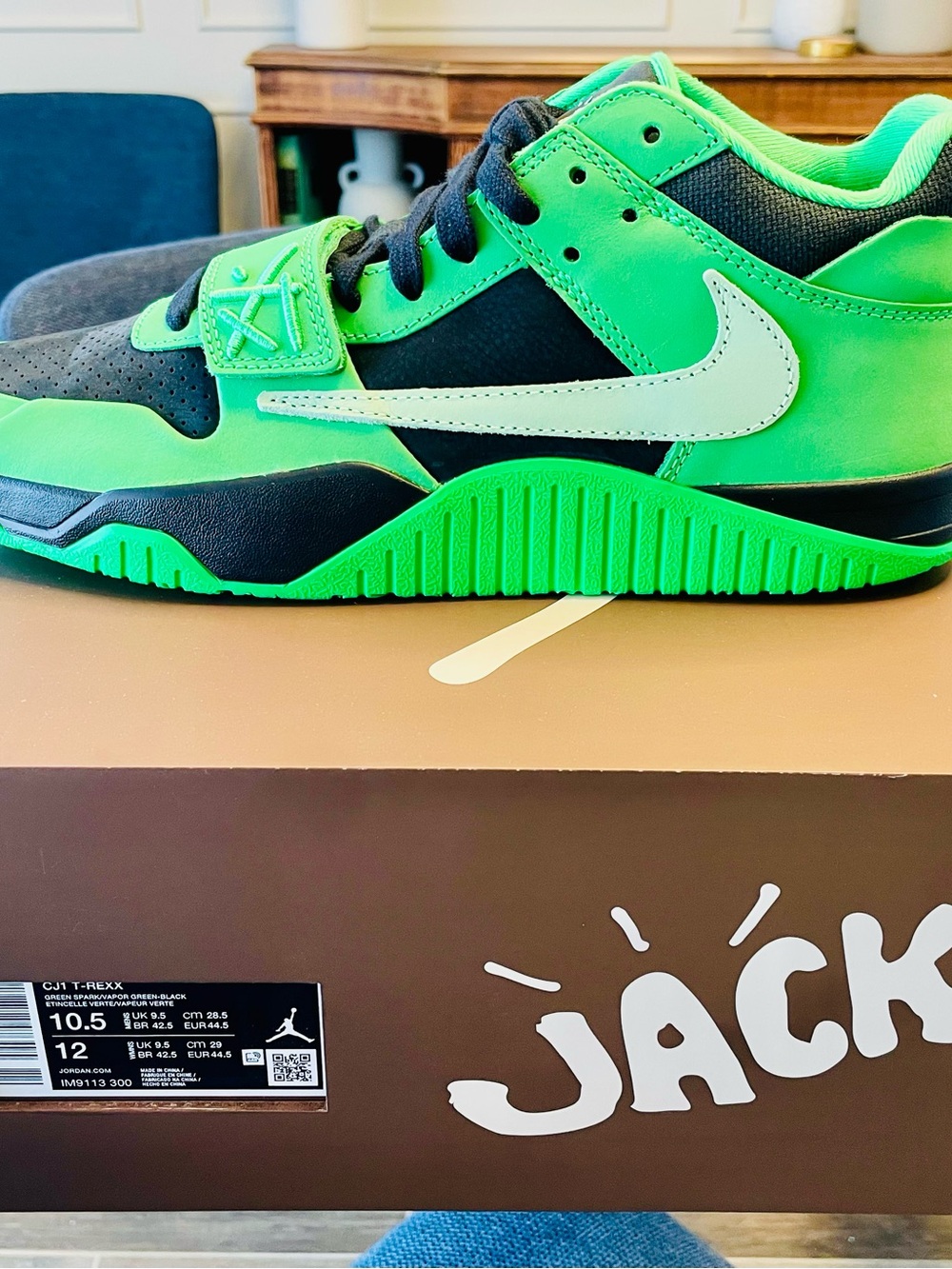 JORDAN CJ1 T-REXX - TRAVIS SCOTT - 10.5